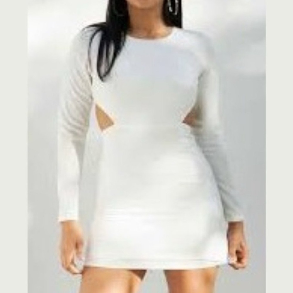 NWT Express Strong Shoulder Side Cut Out Long Sleeve Mini Dress Ivory Cocktail M